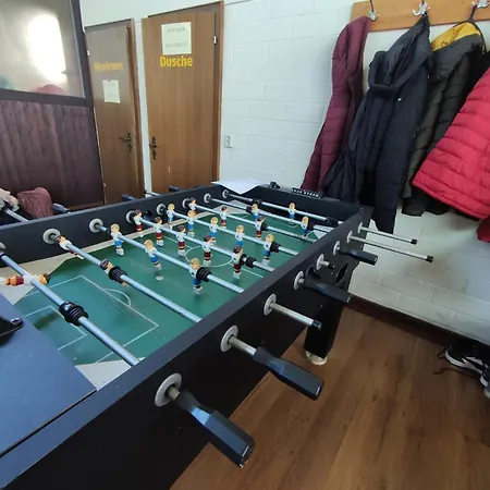 2-zimmer Wohnung, Pools, Sauna Und Balkon *
