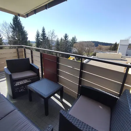 Apartment 2-zimmer Wohnung, Pools, Sauna Und Balkon