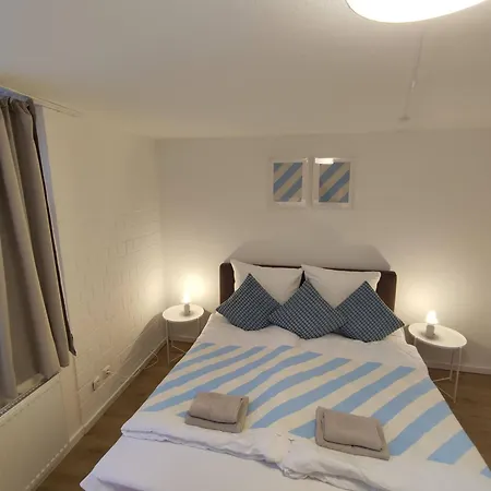 2-zimmer Wohnung, Pools, Sauna Und Balkon Apartment *