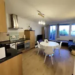 شقة 2-zimmer Wohnung, Pools, Sauna Und Balkon