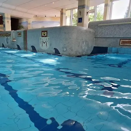 2-zimmer Wohnung, Pools, Sauna Und Balkon 아파트 상트엥글마
