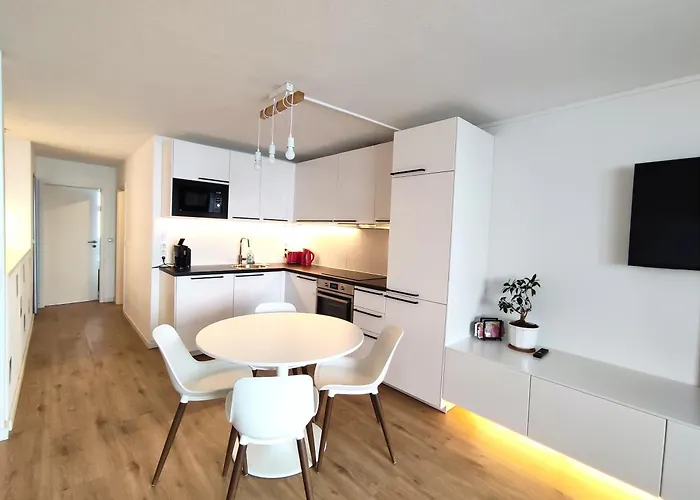 2-zimmer Wohnung, Pools, Sauna Und Balkon Apartmán *