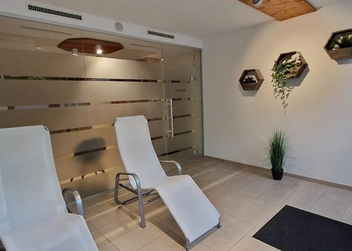Apartmán 2-zimmer Wohnung, Pools, Sauna Und Balkon *