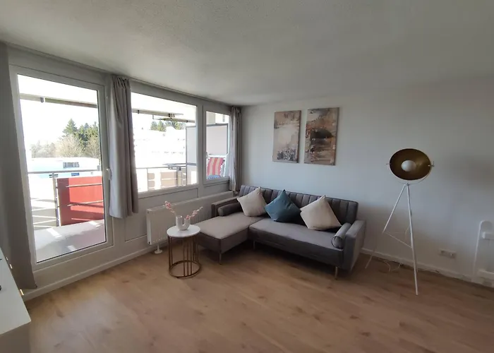 2-zimmer Wohnung, Pools, Sauna Und Balkon *