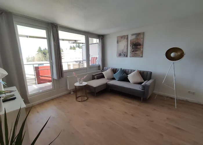 2-zimmer Wohnung, Pools, Sauna Und Balkon *